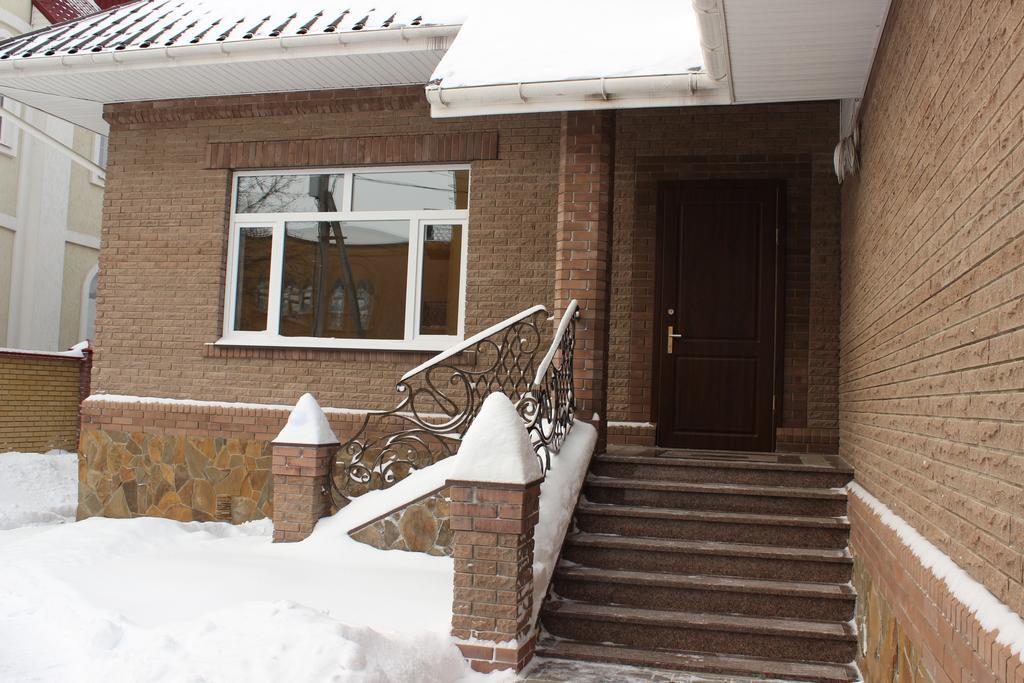 Barin House Hotel Soemy Buitenkant foto