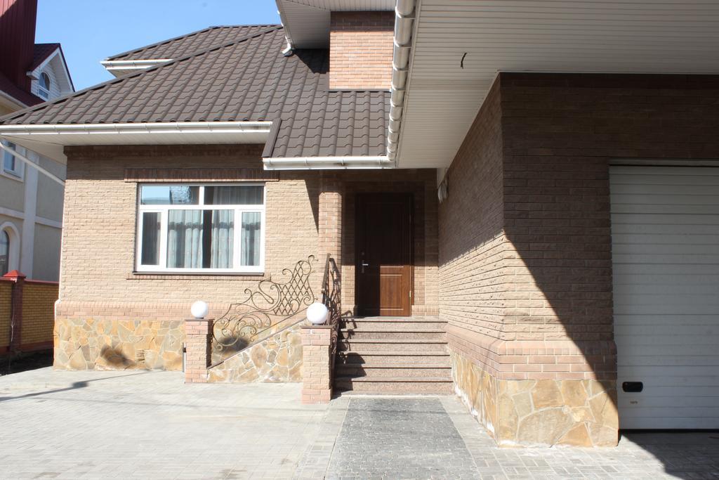 Barin House Hotel Soemy Buitenkant foto