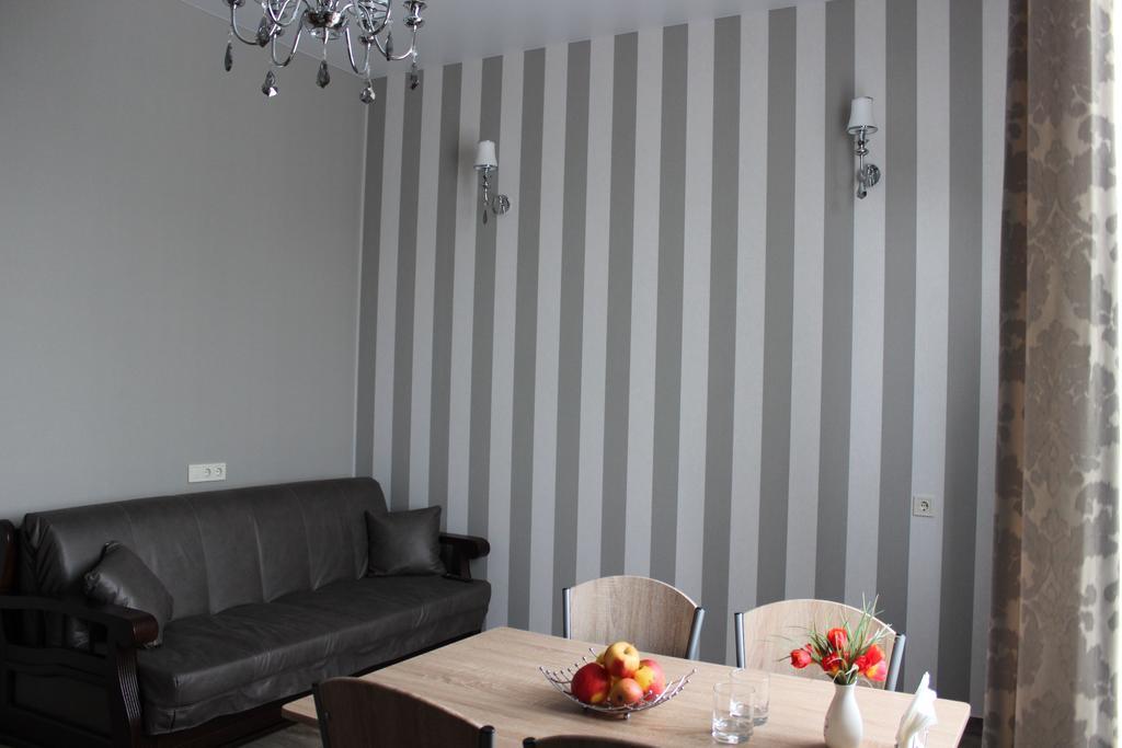 Barin House Hotel Soemy Buitenkant foto