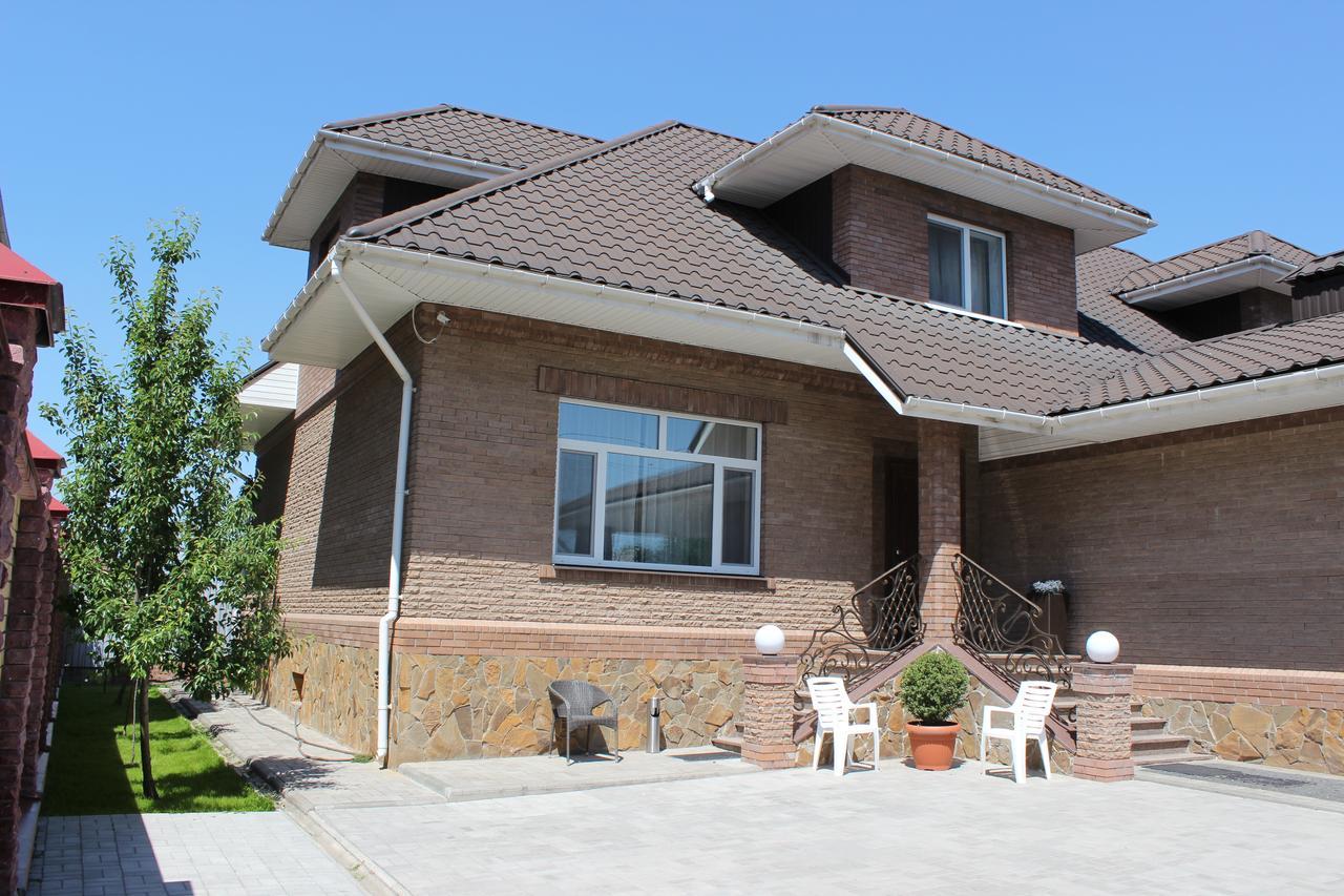 Barin House Hotel Soemy Buitenkant foto